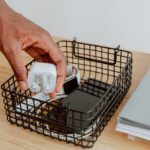 Vienkāršākais veids, kā sakārtot vadus un lādētājus mājās