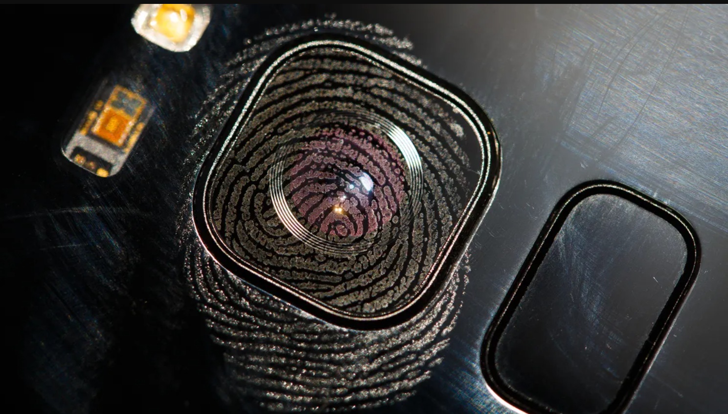 Jūsu tālruņa kamera ir netīra? Uzziniet, kā to pareizi iztīrīt!